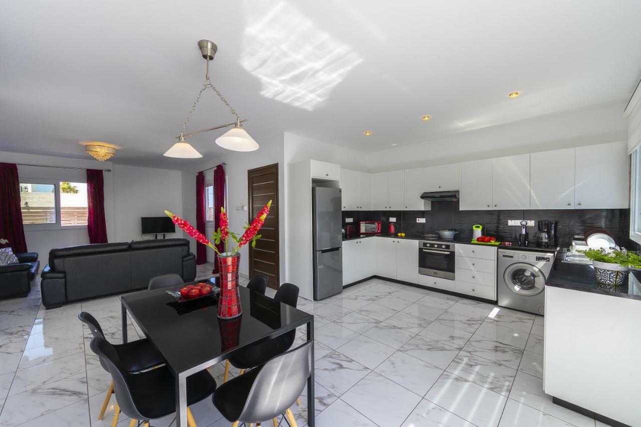 Protaras Villa Hollywood Екстер'єр фото