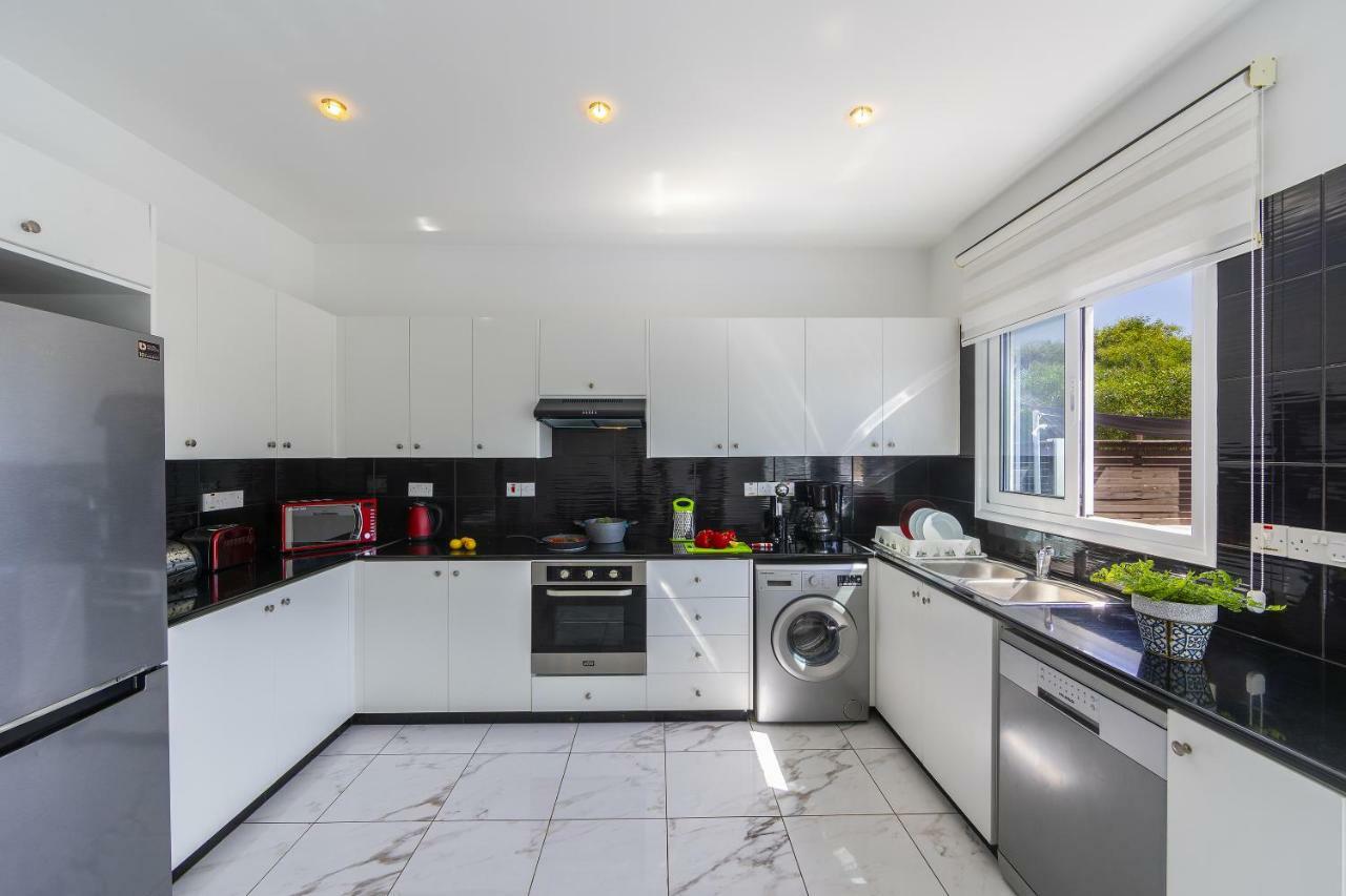 Protaras Villa Hollywood Екстер'єр фото