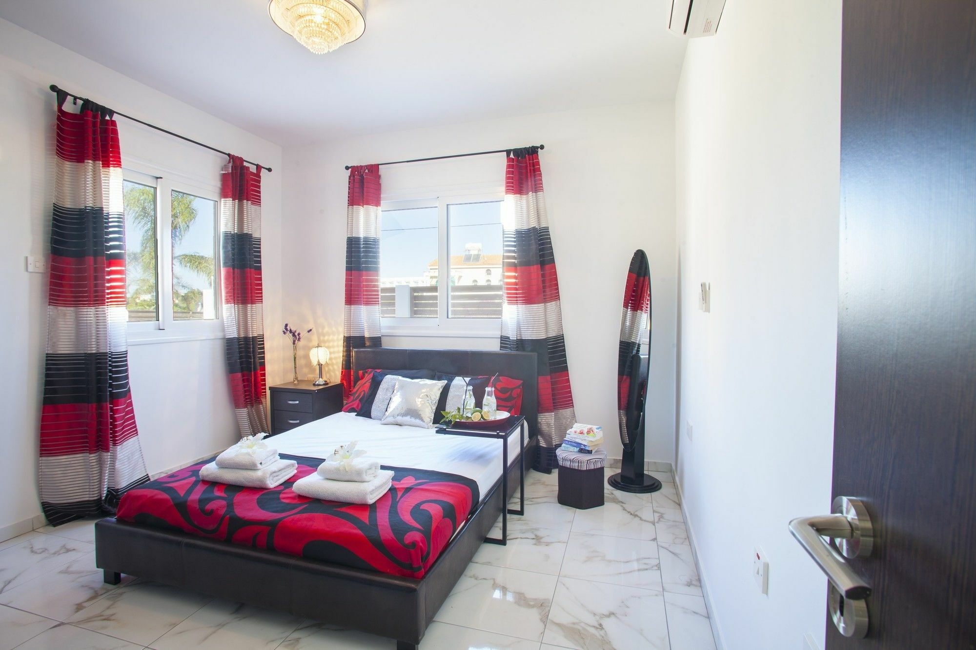 Protaras Villa Hollywood Екстер'єр фото
